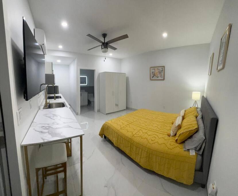 Stunning Deluxe Studio Hialeah Extérieur photo