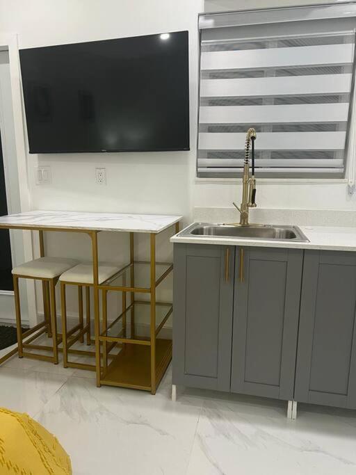 Stunning Deluxe Studio Hialeah Extérieur photo